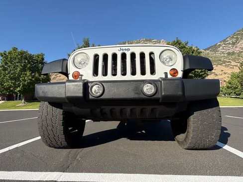 Used 2013 Jeep Wrangler Unlimited Sport AWD/4WD image 28