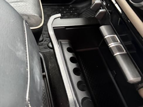 Used 2020 RAM 1500 Laramie image 15