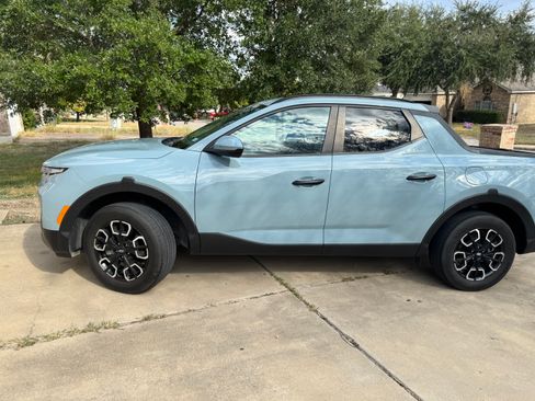 Used 2022 Hyundai Santa Cruz SEL w/ Activity Package image 2