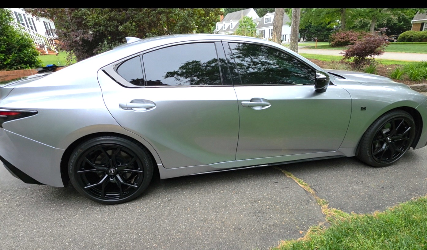 Used 2025 Lexus IS 500 w/ Accessory Package RWD image 14