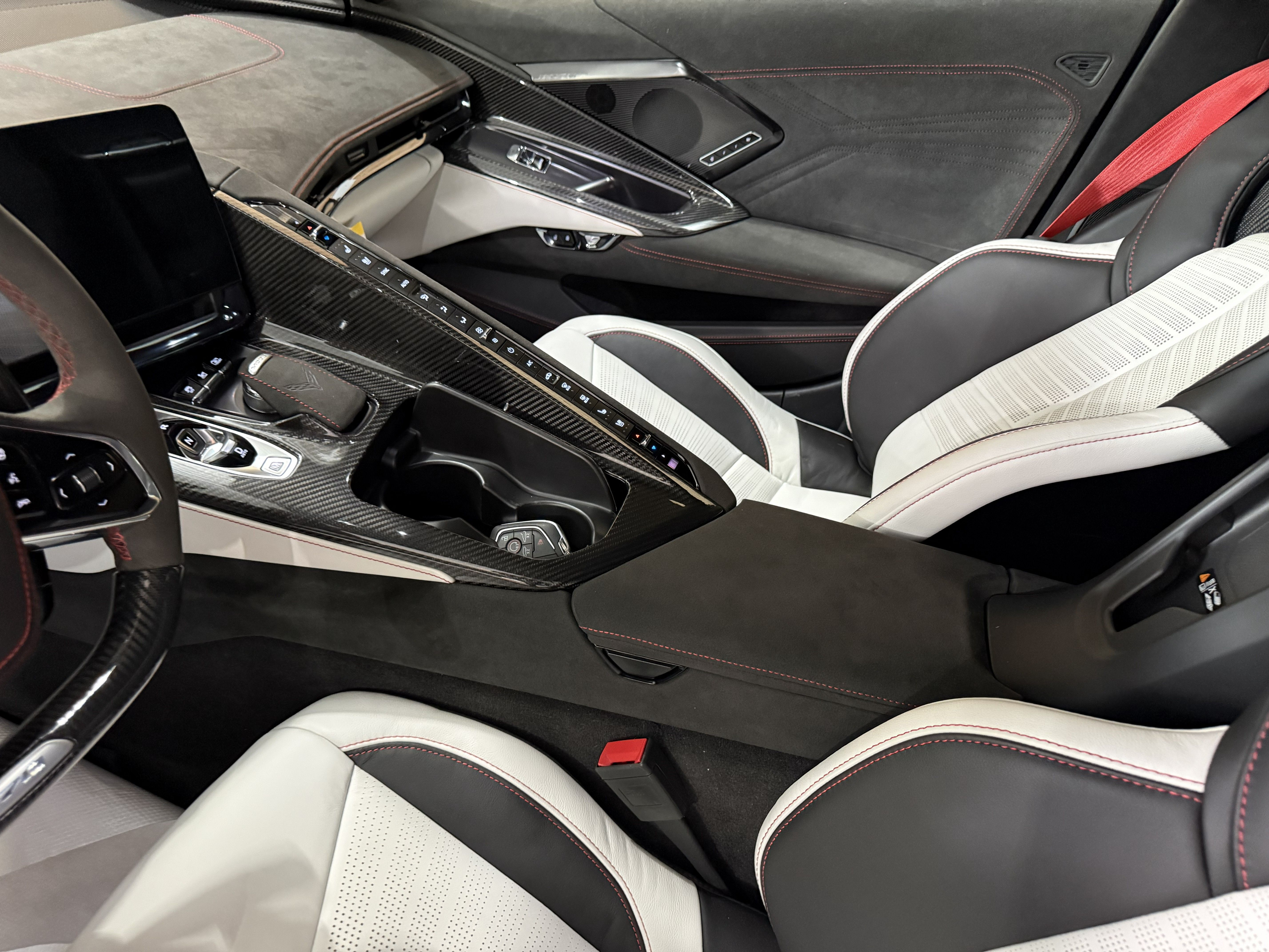 Used 2023 Chevrolet Corvette Z06 RWD image 17