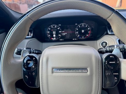 Used 2019 Land Rover Range Rover Velar R-Dynamic SE image 8