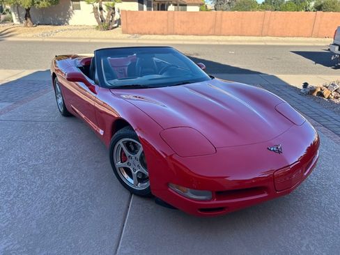 Used 2000 Chevrolet Corvette Convertible w/ Memory Pkg image 4