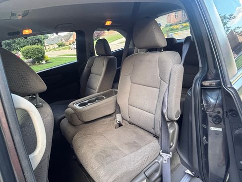 Used 2016 Honda Odyssey SE image 9