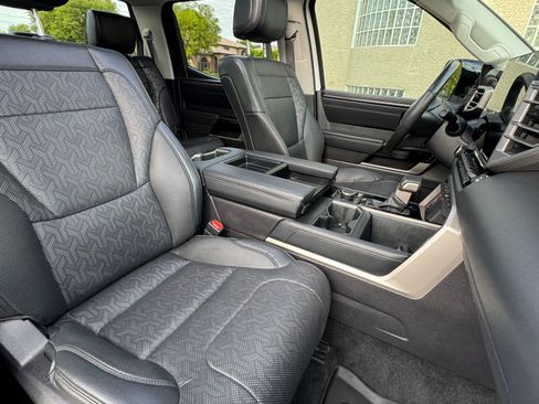 Used 2024 Toyota Tundra Limited AWD/4WD image 11
