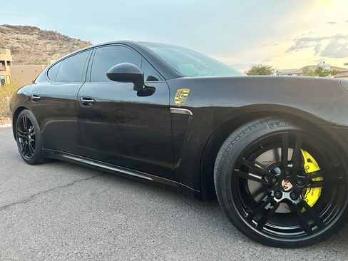 Used 2014 Porsche Panamera 4S image 9