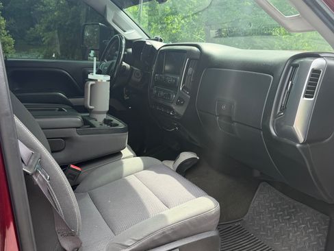 Used 2017 Chevrolet Silverado 2500 LT w/ LT Convenience Package AWD/4WD image 12