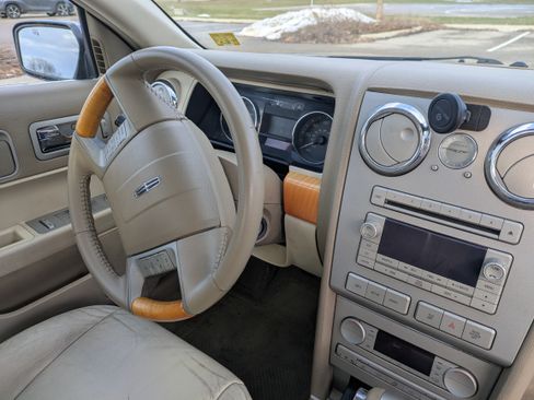 Used 2007 Lincoln MKZ image 12