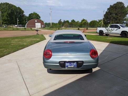 Used 2004 Ford Thunderbird Pacific Coast image 19