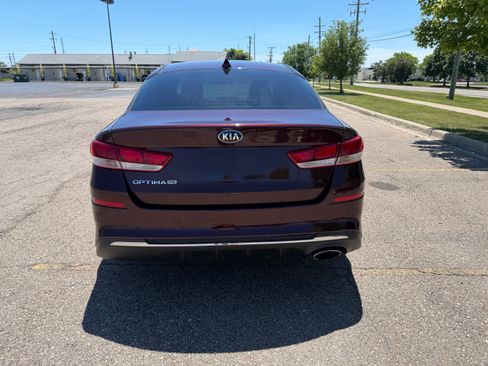 Used 2019 Kia Optima LX FWD image 2
