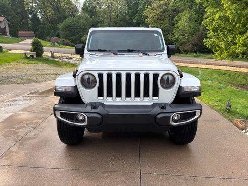 Used 2023 Jeep Wrangler Unlimited Sahara w/ Cold Weather Group AWD/4WD image 6