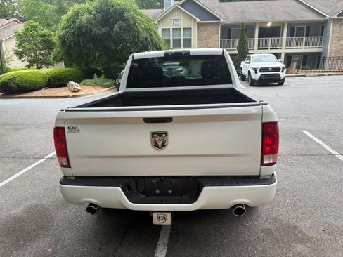 Used 2015 RAM 1500 Express RWD image 9
