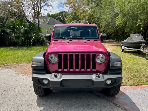 Used 2022 Jeep Wrangler Unlimited Sport AWD/4WD image 9