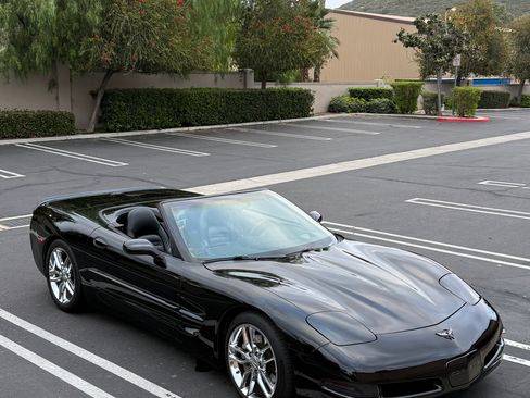 Used 2002 Chevrolet Corvette Convertible w/ Preferred Equipment Group2 RWD image 10