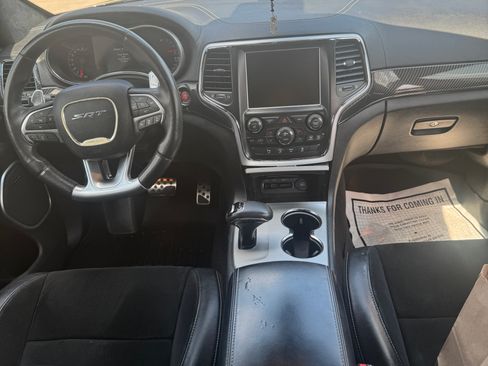 Used 2015 Jeep Grand Cherokee SRT image 7