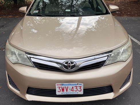 Used 2012 Toyota Camry LE FWD image 1