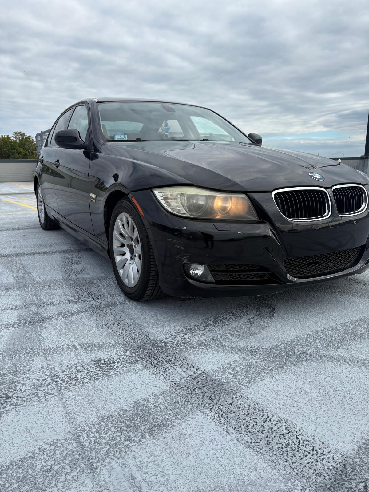 Used 2009 BMW 328i xDrive Sedan AWD/4WD image 2