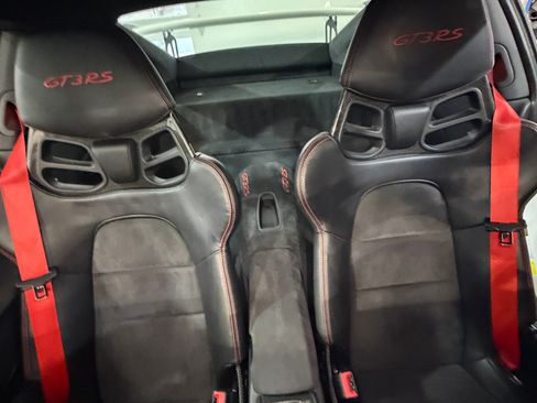 Used 2016 Porsche 911 GT3 RS image 28