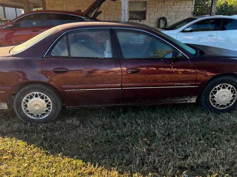 Used 1998 Buick Century Custom image 11