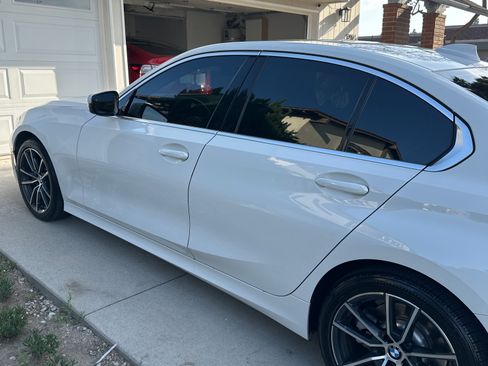 Used 2019 BMW 330i Sedan w/ Premium Package image 9