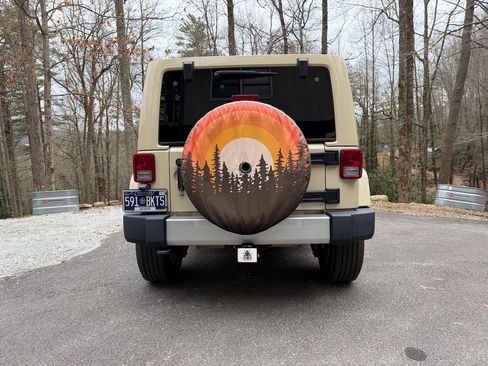 Used 2011 Jeep Wrangler Unlimited Sahara w/ Dual Top Group image 21