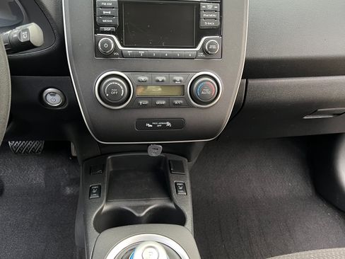 Used 2017 Nissan Leaf S w/ Charge Package image 9