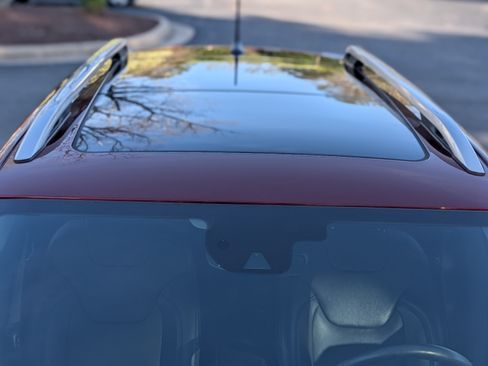 Used 2021 Jeep Cherokee Limited image 23