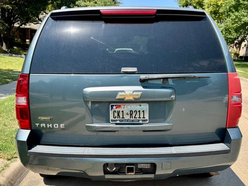 Used 2008 Chevrolet Tahoe LS RWD image 2