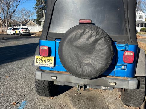 Used 1999 Jeep Wrangler SE image 4