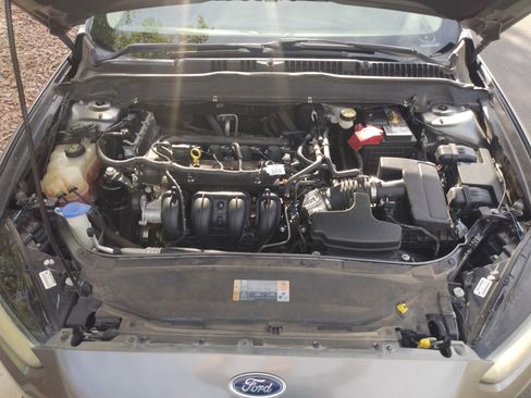Used 2013 Ford Fusion SE FWD image 15