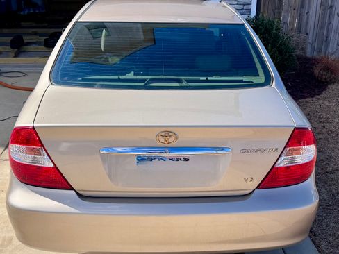 Used 2003 Toyota Camry XLE FWD image 5