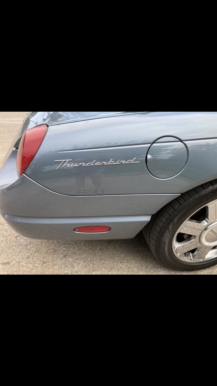 Used 2005 Ford Thunderbird RWD image 8