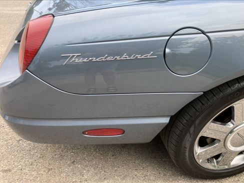 Used 2005 Ford Thunderbird RWD image 2
