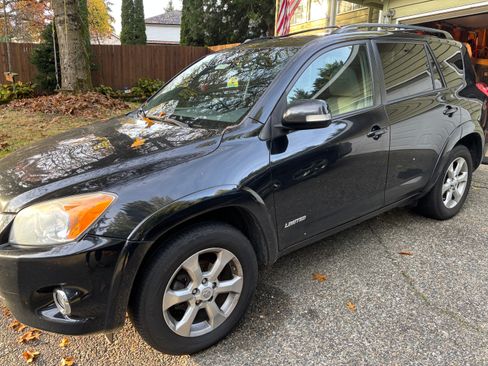 Used 2011 Toyota RAV4 Limited image 11