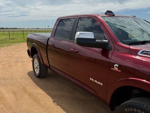 Used 2019 RAM 2500 Laramie AWD/4WD image 5