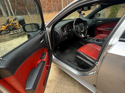 Used 2015 Dodge Charger SXT w/ AWD Plus Group image 5