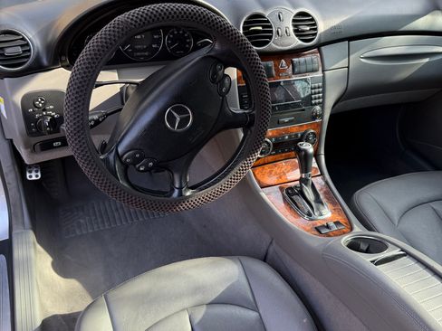 Used 2007 Mercedes-Benz CLK 550 Cabriolet image 6