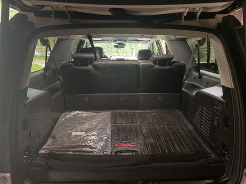 Used 2018 GMC Yukon XL Denali w/ Denali Ultimate Package AWD/4WD image 25
