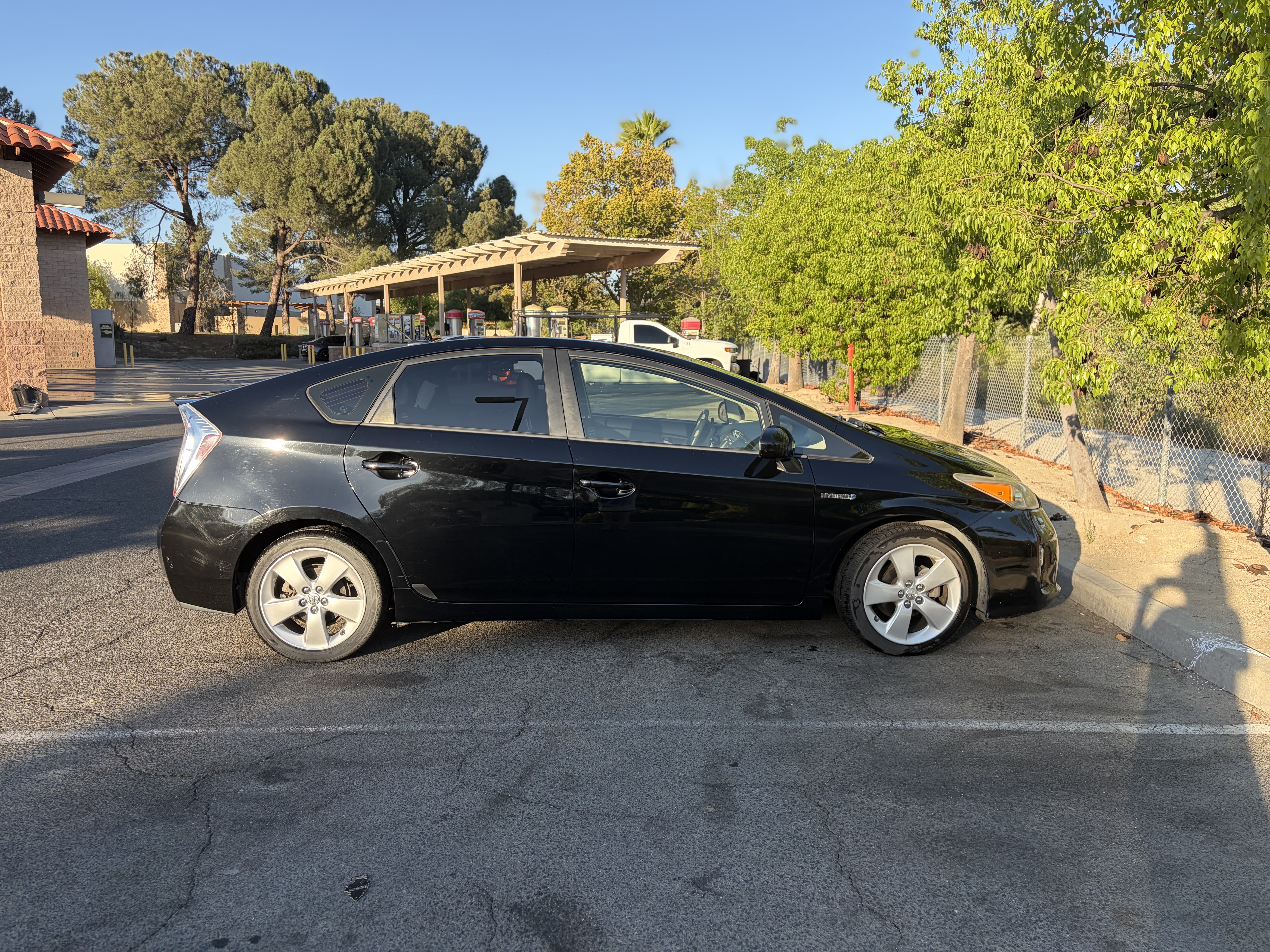 Used 2013 Toyota Prius Five FWD image 4