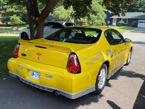 Used 2002 Chevrolet Monte Carlo SS w/ Pace Car Replica Pkg image 10