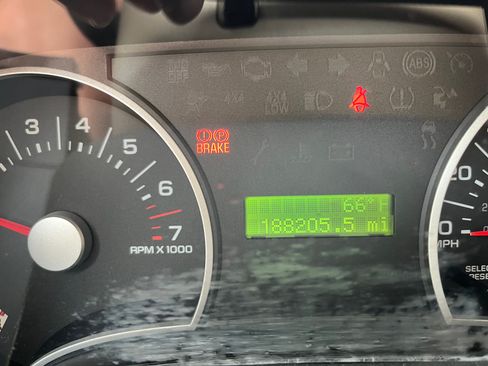 Used 2008 Ford Explorer XLT RWD image 1