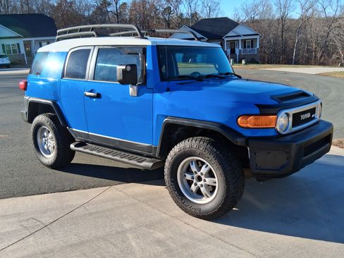 Used 2007 Toyota FJ Cruiser 4WD image 8