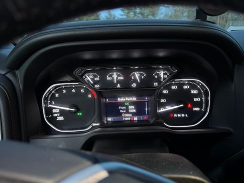 Used 2022 GMC Sierra 1500 Elevation image 11