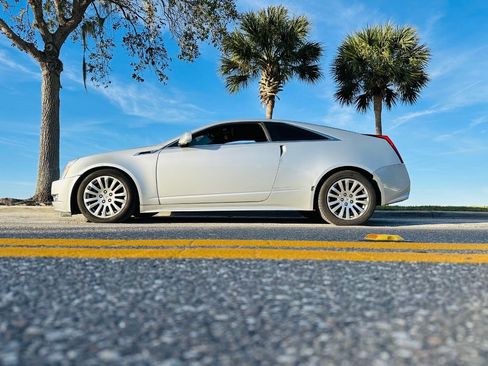 Used 2011 Cadillac CTS Premium image 6