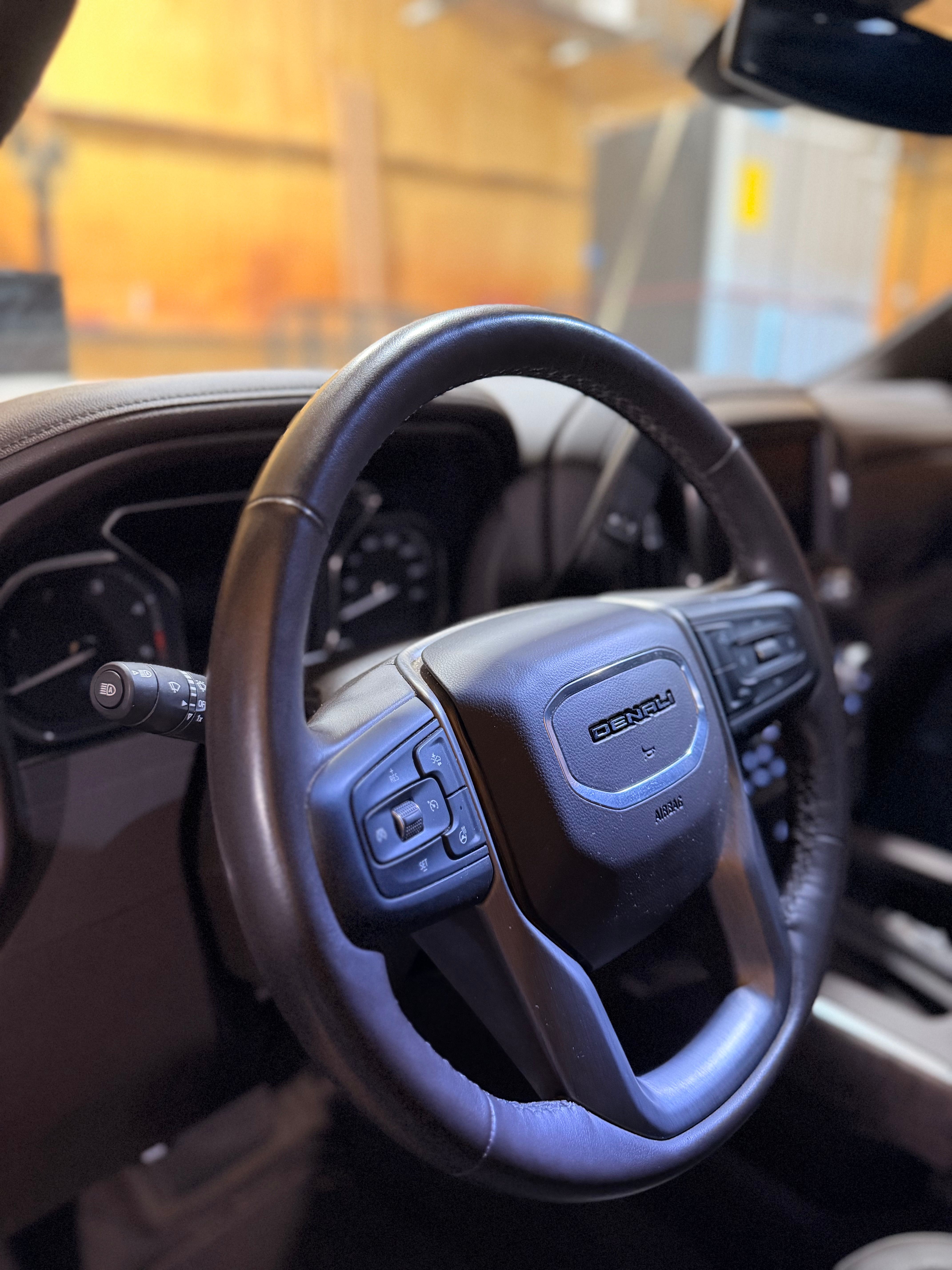 Used 2022 GMC Sierra 3500 Denali AWD/4WD image 9