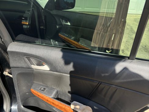 Used 2011 Honda Accord EX-L image 22