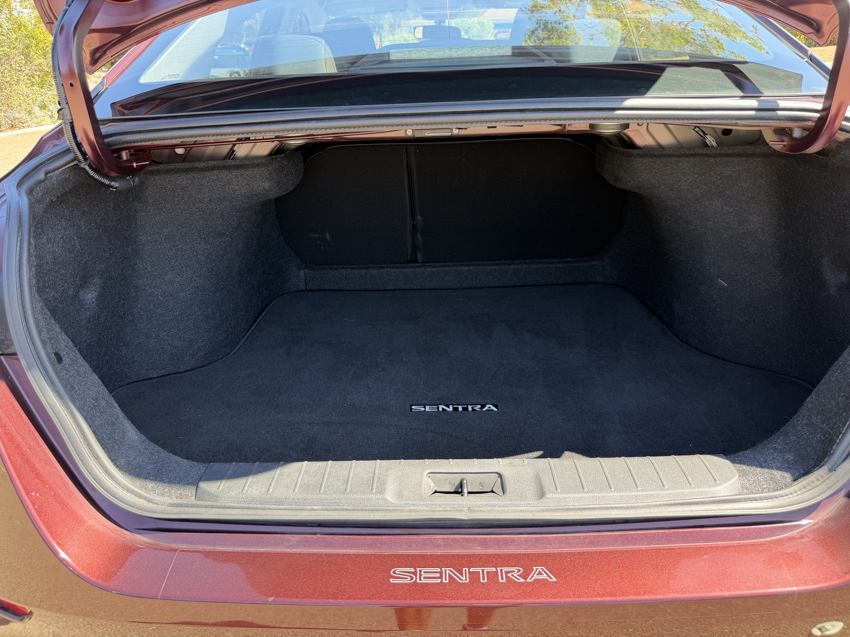 Used 2022 Nissan Sentra SV FWD image 18