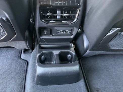 Used 2023 Jeep Grand Cherokee L Limited w/ Luxury Tech Group II image 14