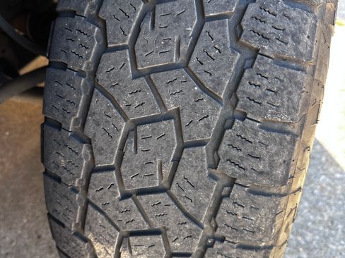 Used 2022 GMC Sierra 1500 AT4 w/ AT4 Premium Package image 10