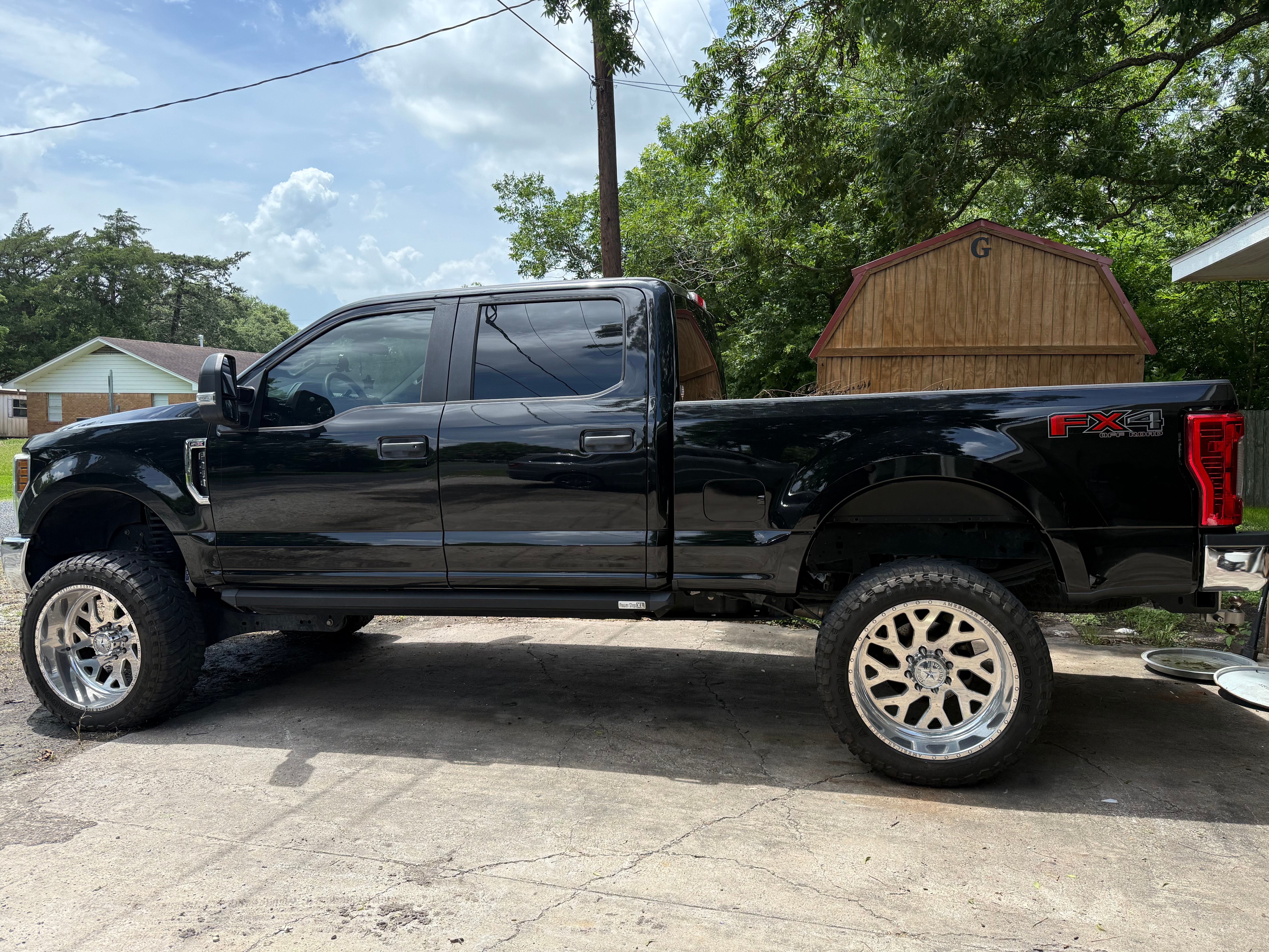 Used 2019 Ford F250 XL w/ STX Appearance Package AWD/4WD image 2